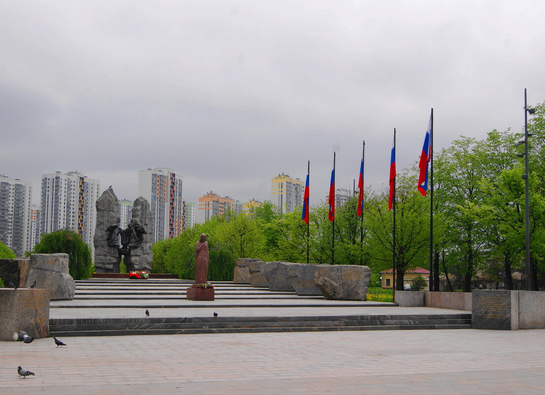 Парк ИНТЕРНАЦИОНАЛИСТОВ - Виктор Никитенко