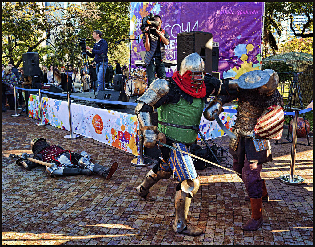 КТО НА НОВЕНЬКОГО? - arkadii 