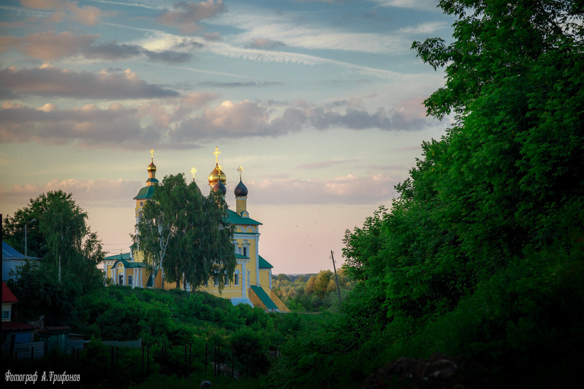 Николо-Набережная церковь на закате - Алексей Трифонов Николо-Набережная церковь на закате - Алексей Трифонов
