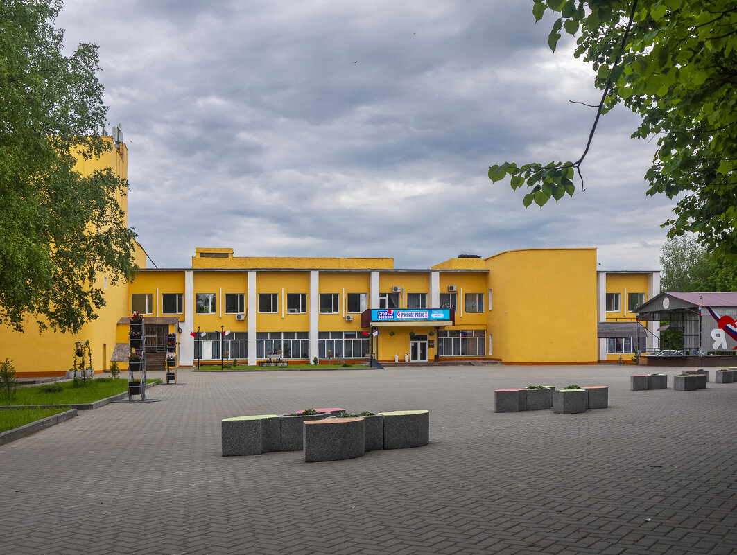 ___ - Yuriy V