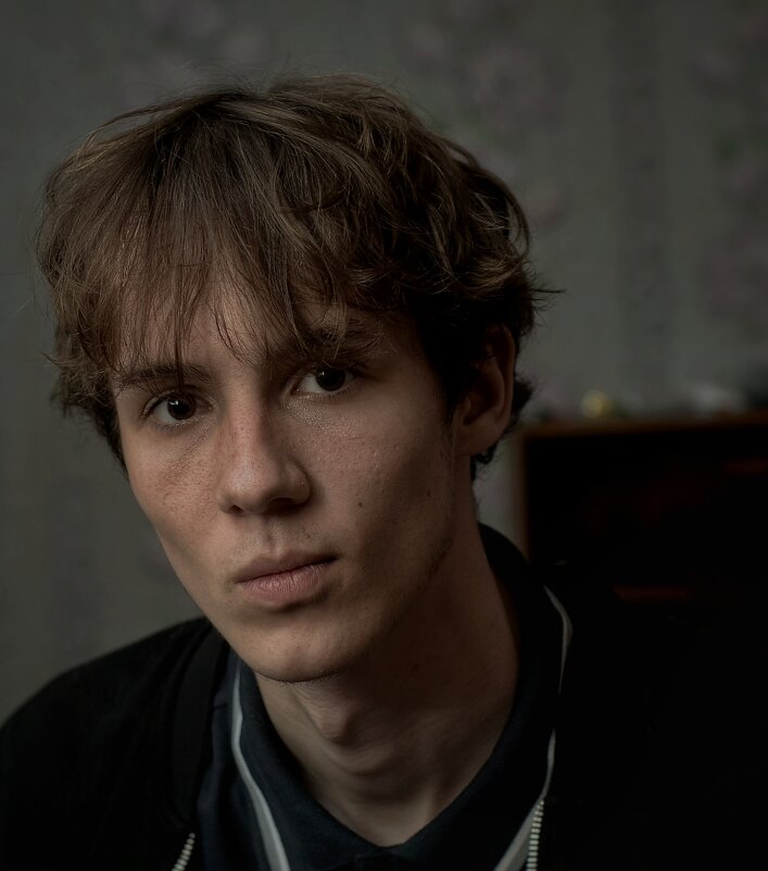 **** - Георгий Никонов
