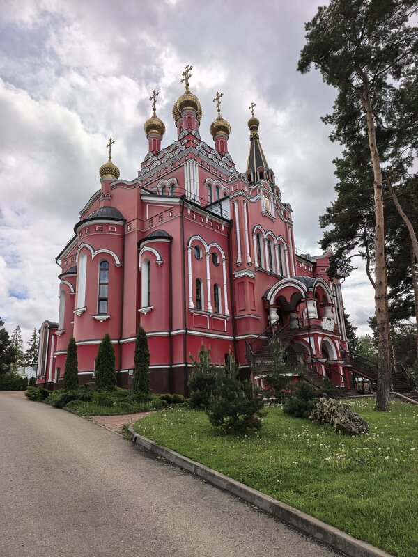 На территории храма св. Пантелеймона - Виктор 
