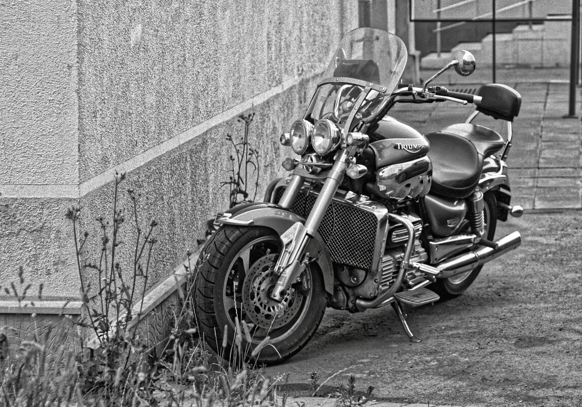 Мотоцикл британской марки Triumph - Глeб ПЛATOB