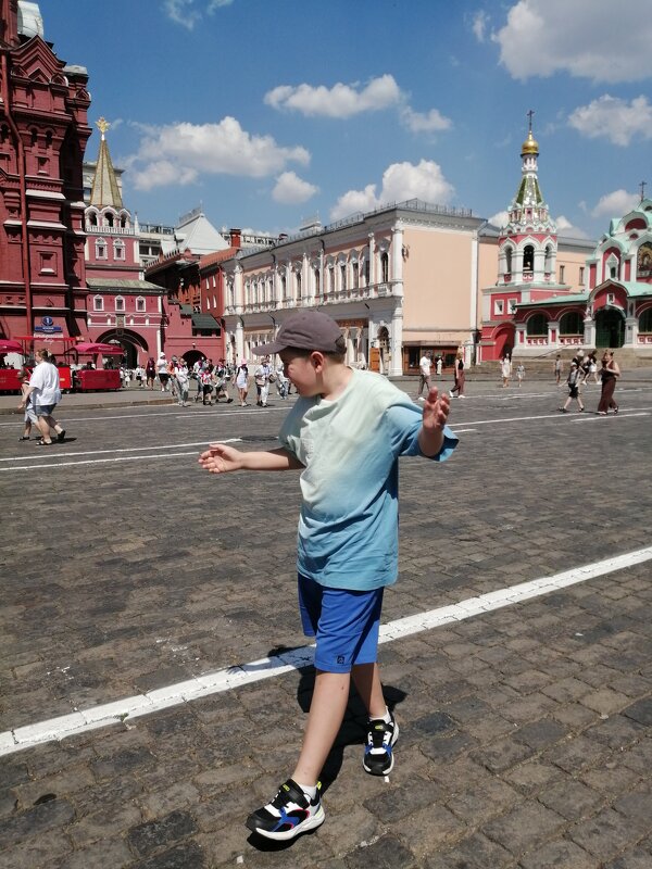 А я иду шагаю по Москве - Ольга Гомзина А я иду шагаю по Москве - Ольга Гомзина