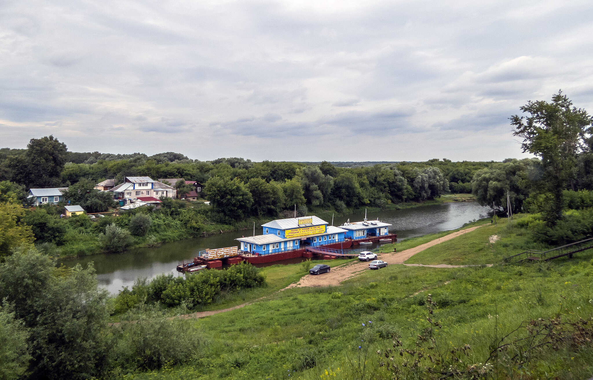 Вид на пристань со стен Рязанского кремля - Сергей Цветков Вид на пристань со стен Рязанского кремля - Сергей Цветков