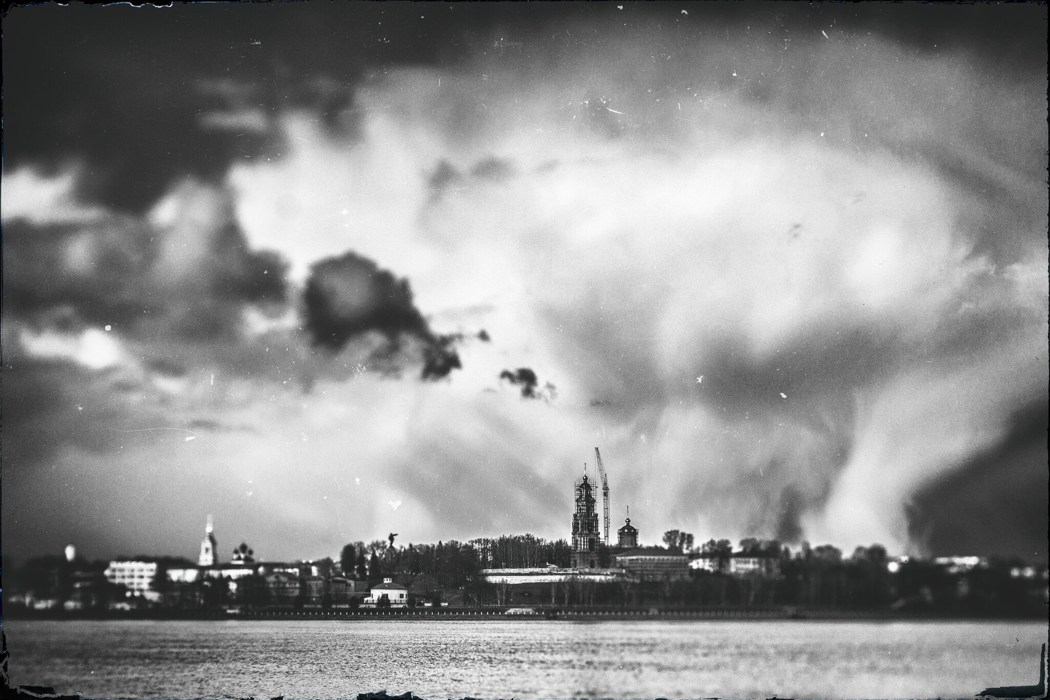 Строительство Костромского кремля :: олег фотограф-любитель Строительство Костромского кремля :: олег фотограф-любитель