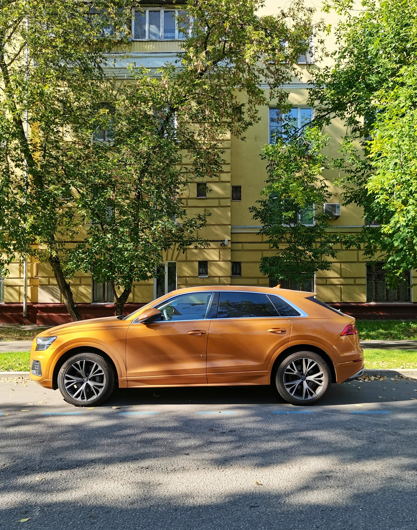 Автомобиль цвета осени :: Любимова Ольга Автомобиль цвета осени :: Любимова Ольга