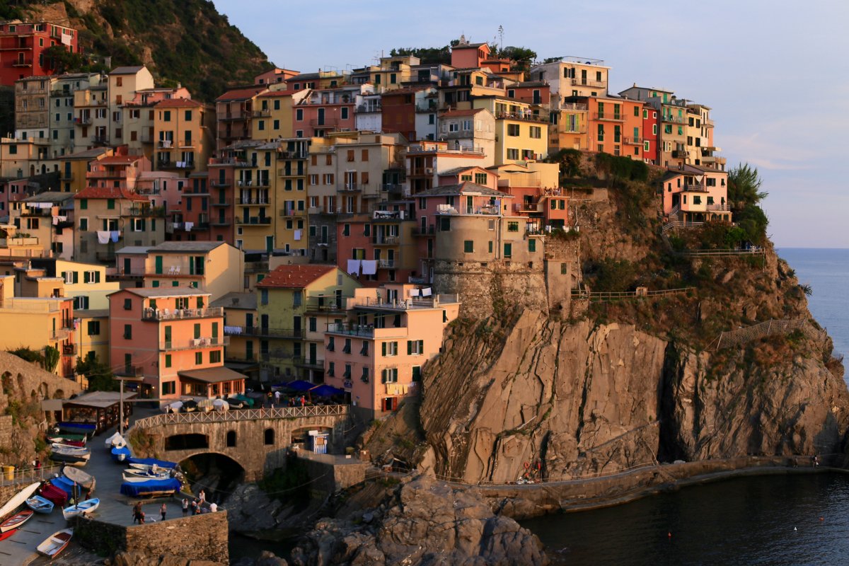 Вечерняя Manarola, Италия. - Виктор Семенов