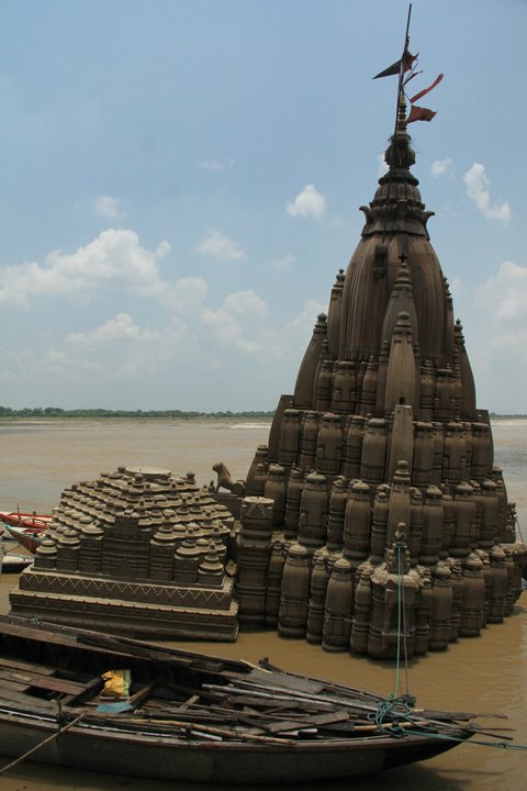 Ganges. Varanasi. India. - Eva Langue