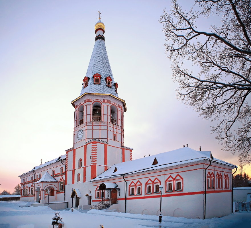 валдайские зарисовки (звонница ,покои настоятеля, административный корпус иверского монастыря) - юрий макаров