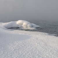 Берег у воды :: Марина Фомина.