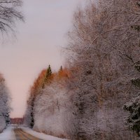 Восход над снежно дорогой :: Георгий А