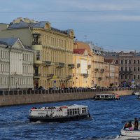 Фонтанка в турсезон. :: Евгений Седов