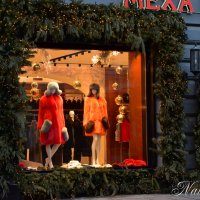 Зима ещё в городе. :: Наталья Вязигина