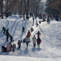 На горке :: Олег Манаенков