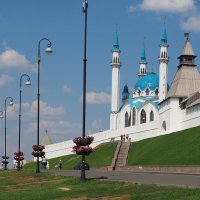 У стен Казанского кремля. :: Евгений Седов