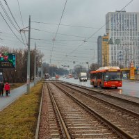 Город ранней весной :: Александр Синдерёв