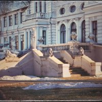 Парадный вход усадьбы Грачёва. Москва. :: Руслан 