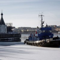 Речной буксир но Английской набережной :: Игорь Корф