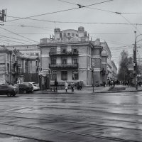 На улицах города :: Александр Синдерёв