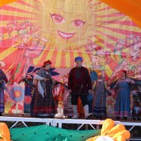 Гуляния на площади :: Ольга Гуляния на площади :: Ольга