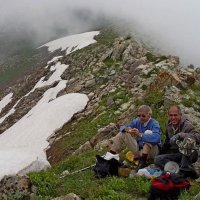 ПРОГУЛКА НА БОЛЬШОЙ ЧИМГАН 3300м, первый привал. :: Виктор Осипчук