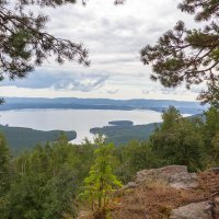 На горе Заозерная. Вид на озеро Тургояк. :: Алексей Трухин На горе Заозерная. Вид на озеро Тургояк. :: Алексей Трухин