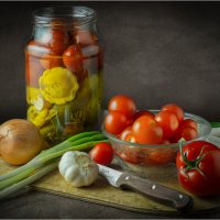 С помидорчиками :: Алексей Мезенцев