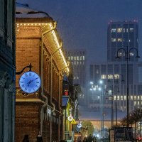 Идут часы, проходят люди... :: Сергей Шатохин 