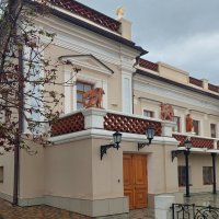 Феодосийская картинная галерея имени И.К. Айвазовского . фрагмент :: ИРЭН@ . Феодосийская картинная галерея имени И.К. Айвазовского . фрагмент :: ИРЭН@ .