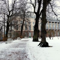 В трёх шагах от царских покоев... :: Sergey Gordoff В трёх шагах от царских покоев... :: Sergey Gordoff