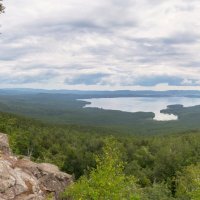 На горе Заозерная. Вид на озеро Тургояк (панорама). :: Алексей Трухин На горе Заозерная. Вид на озеро Тургояк (панорама). :: Алексей Трухин