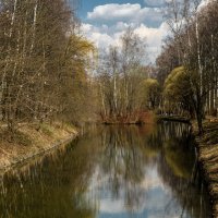 Ранняя весна на Путяевских прудах в Москве. :: Василий Ярославцев
