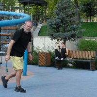 Что-то заподозрил... :: Лютый Дровосек