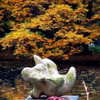 Скульптура на воде :: Сергей Карачин Скульптура на воде :: Сергей Карачин