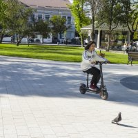 Девушка на самокате :: Валентин Семчишин