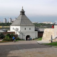 Тайницкая проездная башня Казанского кремля :: Александр Ильчевский 