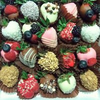 Вкусные конфеты из свежей клубники :: Елена 