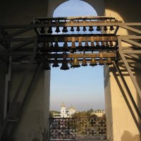 Звонница. Киев. На заднем плане Софийский собор. :: Надежда Звонница. Киев. На заднем плане Софийский собор. :: Надежда