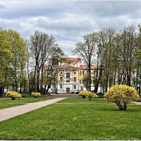 В сквере у театра Советска. :: Валерия Комова
