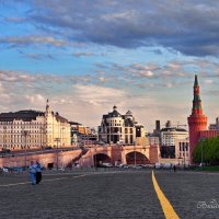 "С Васильевского спуска. Весна"© :: Владимир Макаров