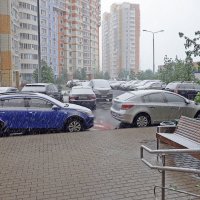 Вышел во двор, а там снег :: Валерий Иванович