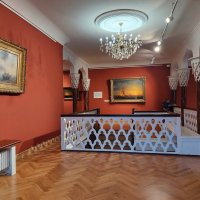В картинной галереи Айвазовского. :: ИРЭН@ . В картинной галереи Айвазовского. :: ИРЭН@ .