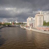 Дом на набережной :: Andrey Lomakin