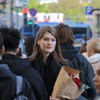Девушка в толпе :: Андрей 