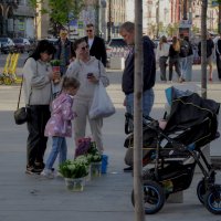 Весна. Ландыши. Проспект. :: Татьяна Машошина