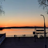 солнце зашло за горизонт :: светлана льдокова