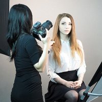девушки и фотография :: Олег Лукьянов