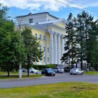 Чебоксары. Здание библиотеки Горкома КПСС. :: Пётр Чернега