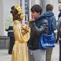 НУ ЗОЛОТО. А НЕ ДЕВУШКА :: Юрий Вовк